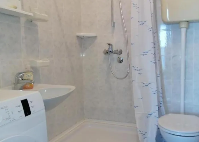 Spacious And Cozy Seafront *