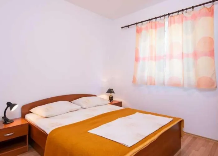 Spacious And Cozy Seafront Daire *