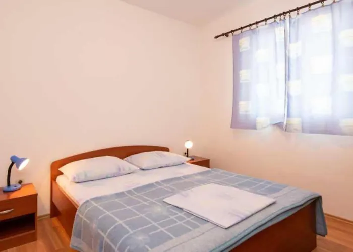 Spacious And Cozy Seafront Daire *