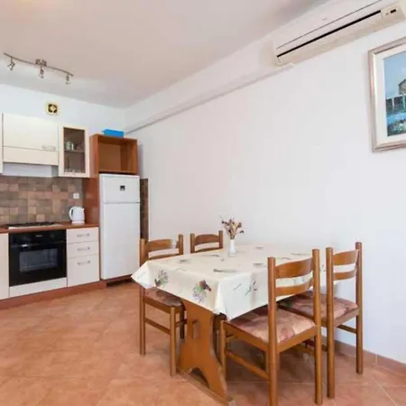 Apartment Spacious And Cozy Seafront *